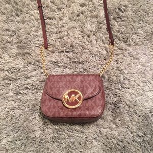 Michael kors purse